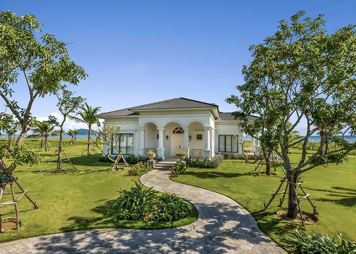 Vinpearl Cua Hoi, Affiliated By Melia
