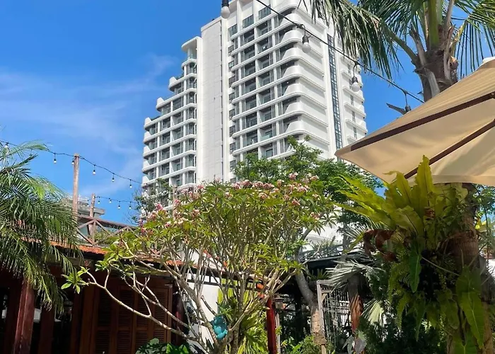 Can Ho Nghi Duong L'Azuar Cua Lo