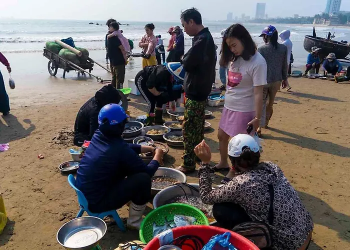 Khach San Thoan Ung Cua Lo - Cach Bien 100M